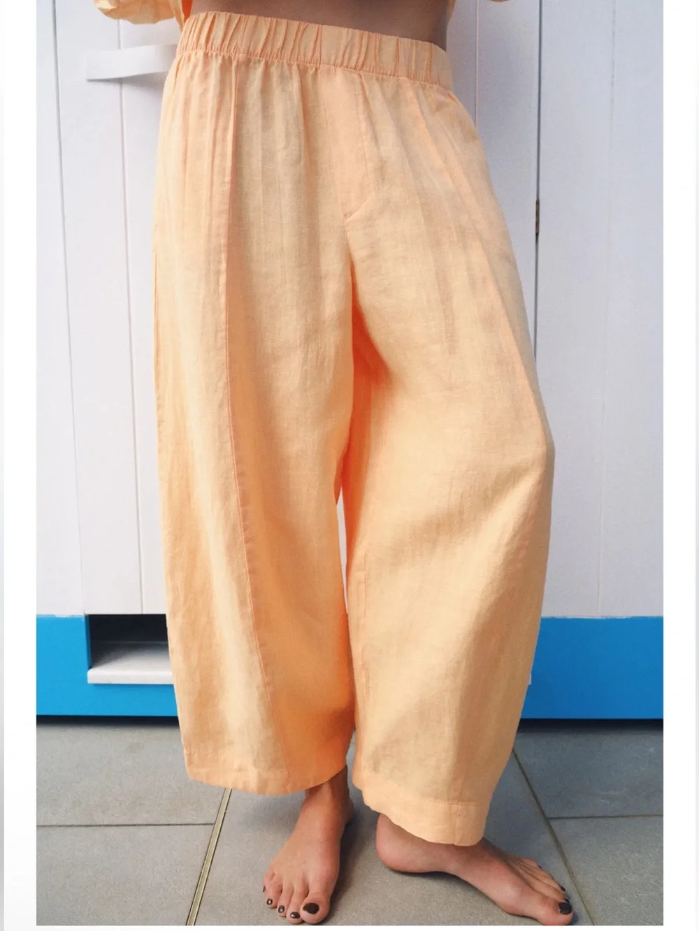 Zara 100% Linen Wide Barrel Pants in a tangerine orange color